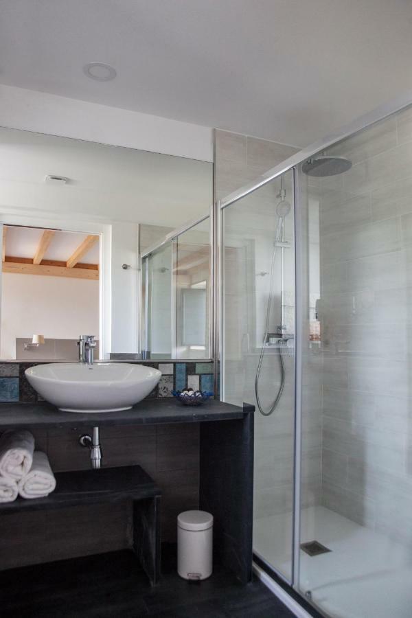 The Rock Suites & Spa Congosto Extérieur photo